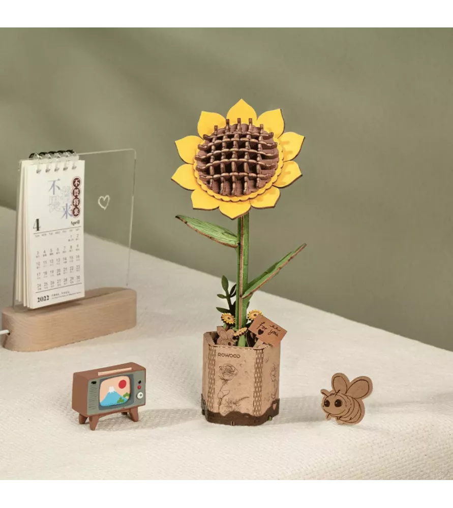Tournesol Rowood en bois – fleur décorative inspirée de l’Helianthus annuus – chez Assemblez-Moi