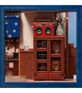 Détail intérieur du Fukuoka Mentaiko Kitchen Cutebee avec meuble rétro et accessoires japonais