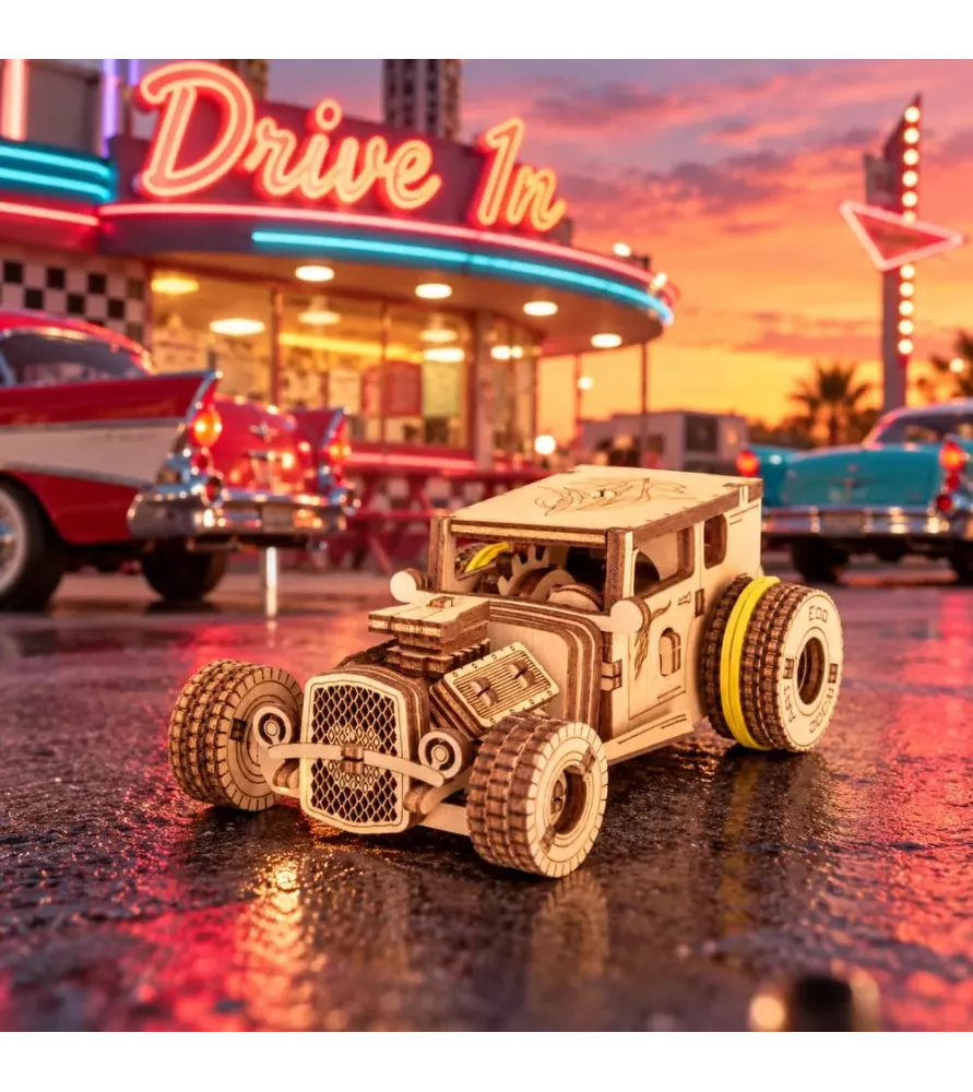 Pocket Car Hot Rod EWA en bois, vue avant avec moteur apparent